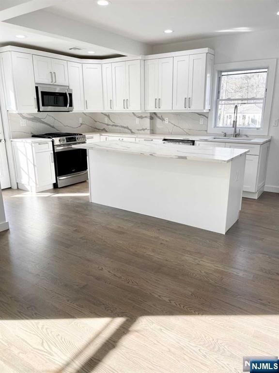 Property Photo:  40 Grant Avenue  NJ 07626 