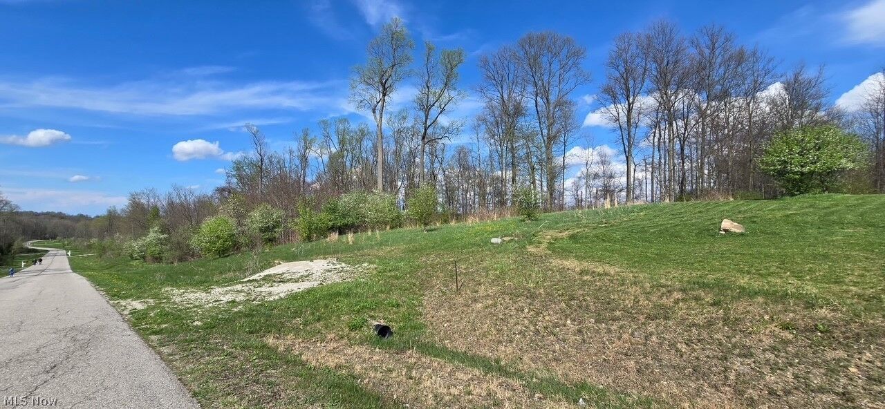 Property Photo: 14465 Retriever Run OH 44072