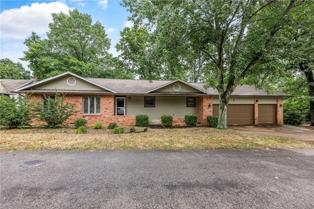 Property Photo:  4 Cherhill Drive  AR 72714 