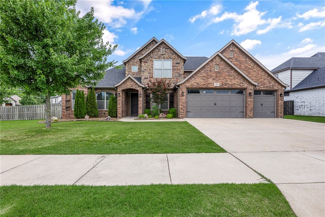 Property Photo:  1701 Helen Lane  AR 72713 
