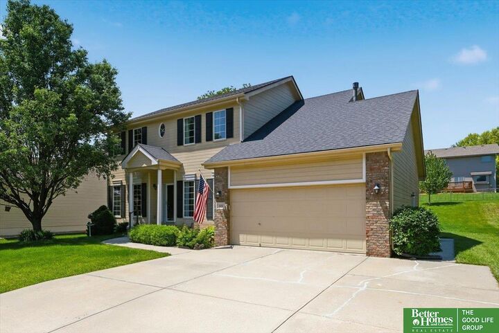 Property Photo:  212 Castle Pine Drive  NE 68133 