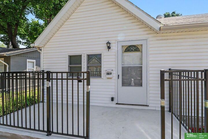 Property Photo:  4713 N 14 Street  NE 68110 
