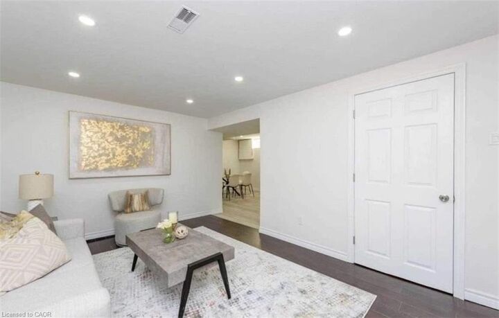 Property Photo:  352 East 18th Street Bsmt  ON L9A 4P9 