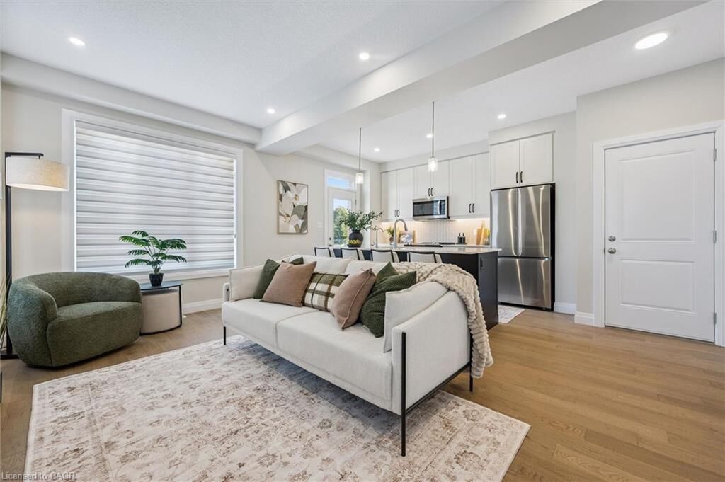 Property Photo:  127 Catherine Street  ON N3A 2A3 