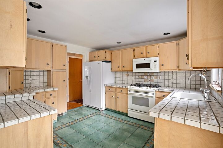 Property Photo: 29 Patricia Rd MA 01776