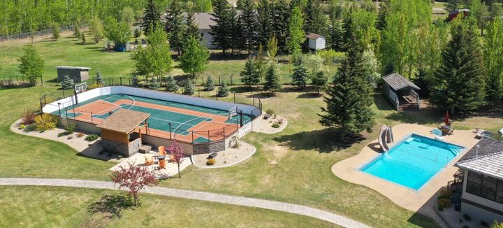 Property Photo: 21 54032 Twp Rd 712 AB T8V 8H8