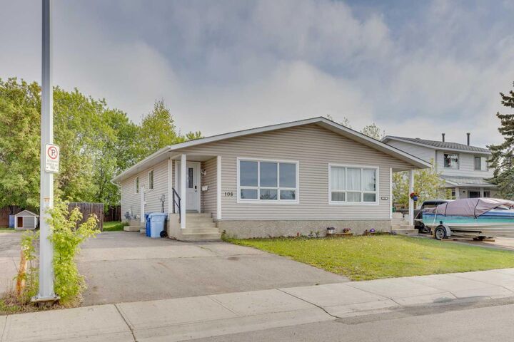 Property Photo: 108 Caldwell Crescent AB T9K 1G2