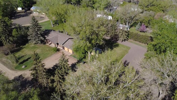Property Photo: 31 Larch Avenue AB T0J 0Y1