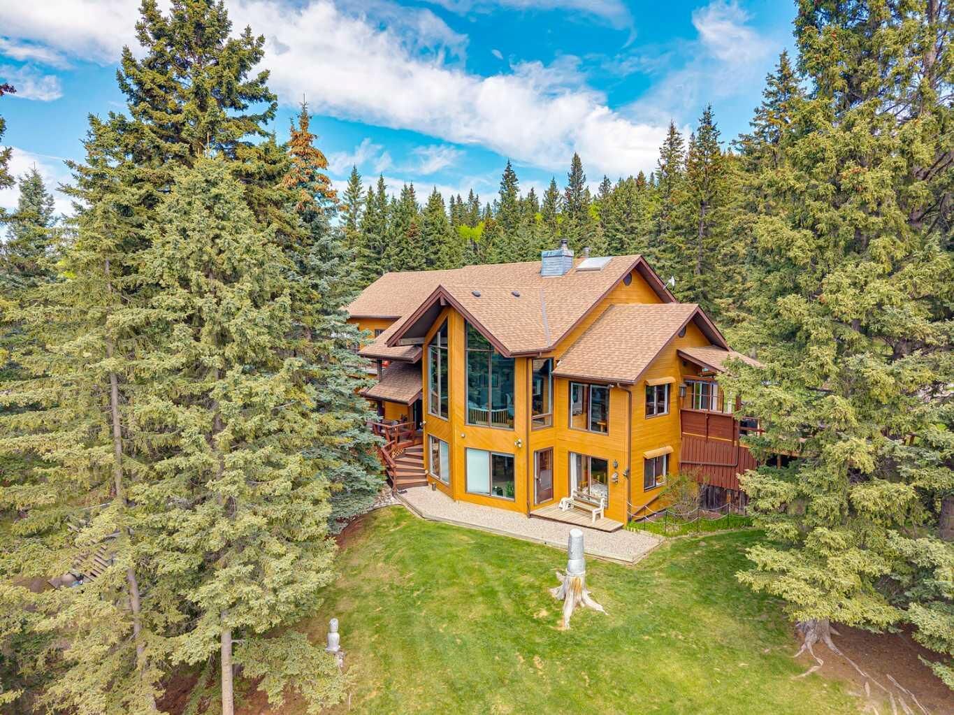 Property Photo:  36 Cummer Place  AB T0L 0K0 