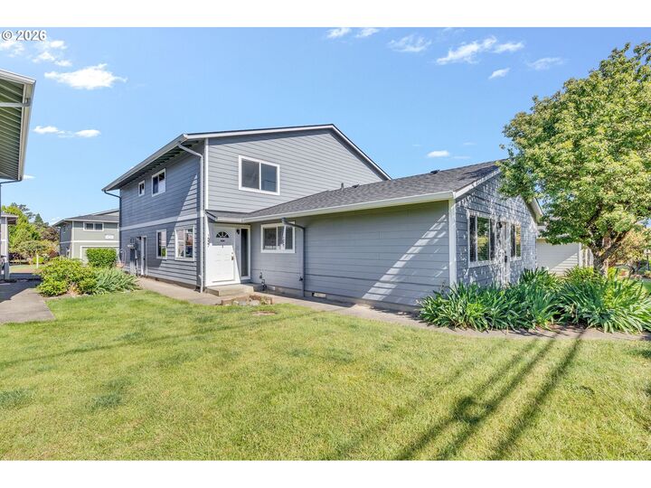 Property Photo:  1537 NE Kane Dr  OR 97030 