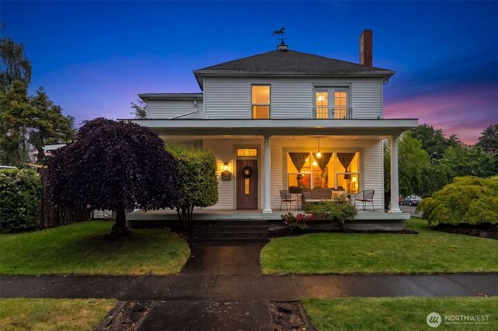 Property Photo:  801 N Junett St  WA 98406 