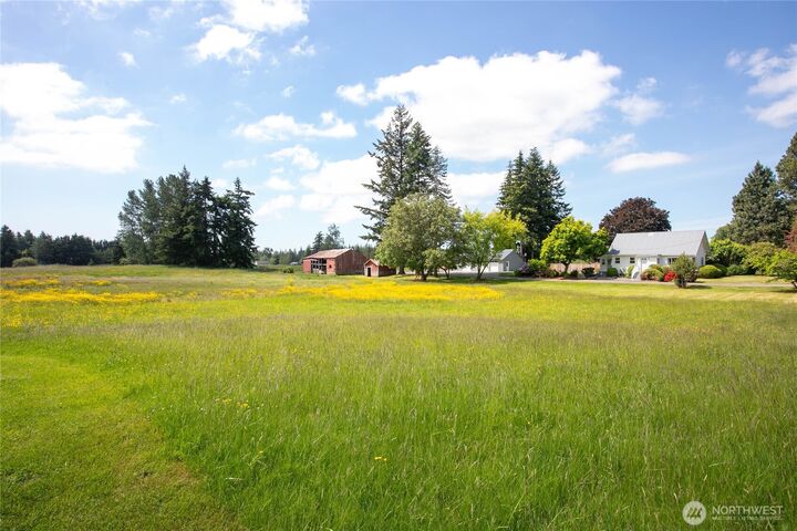 Property Photo:  551 E Smith Road  WA 98226 