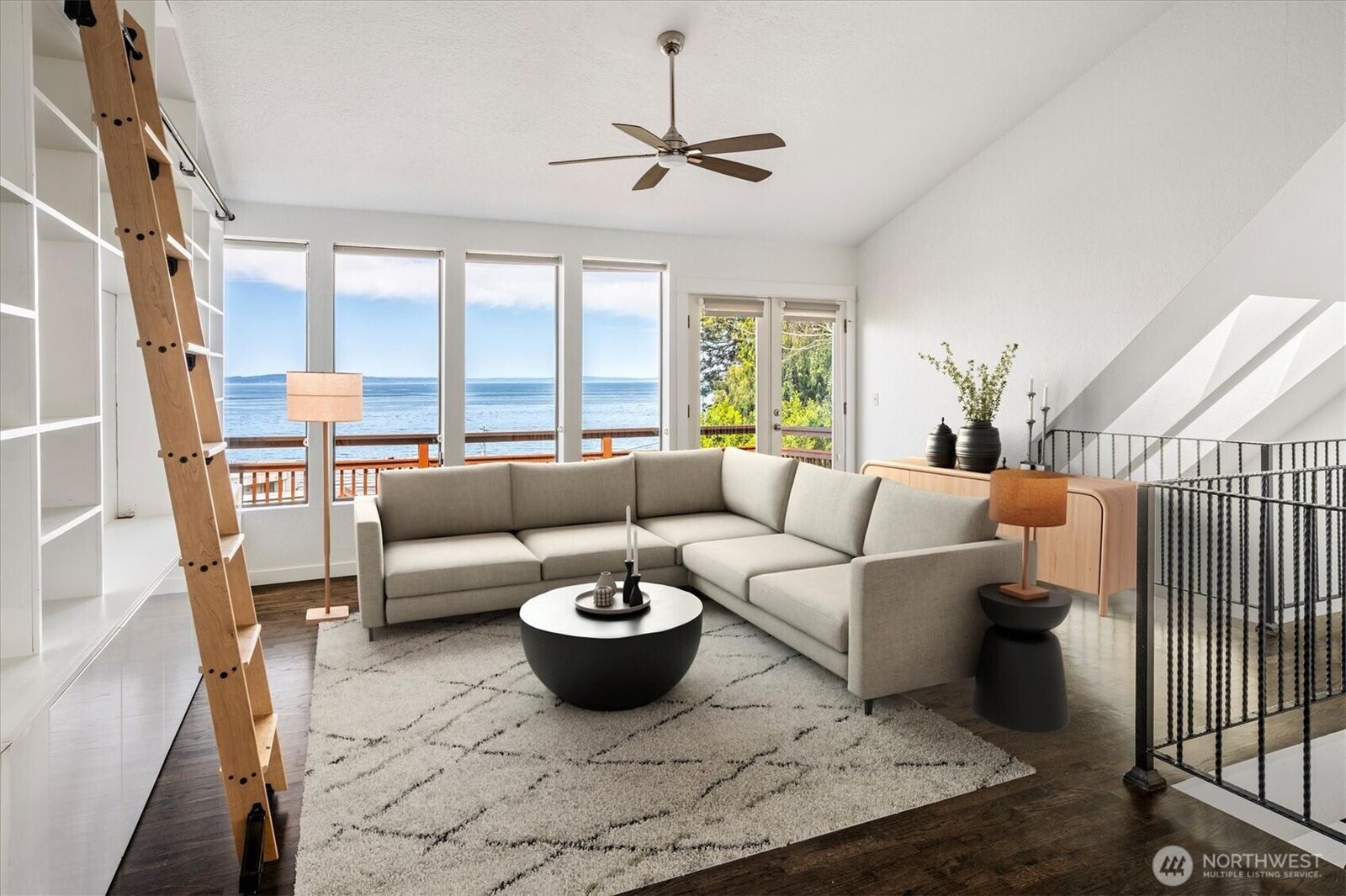 Property Photo:  2364  Hobart Avenue SW  WA 98116 