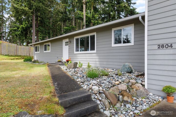 Property Photo:  2604  Olympic Drive  WA 98277 