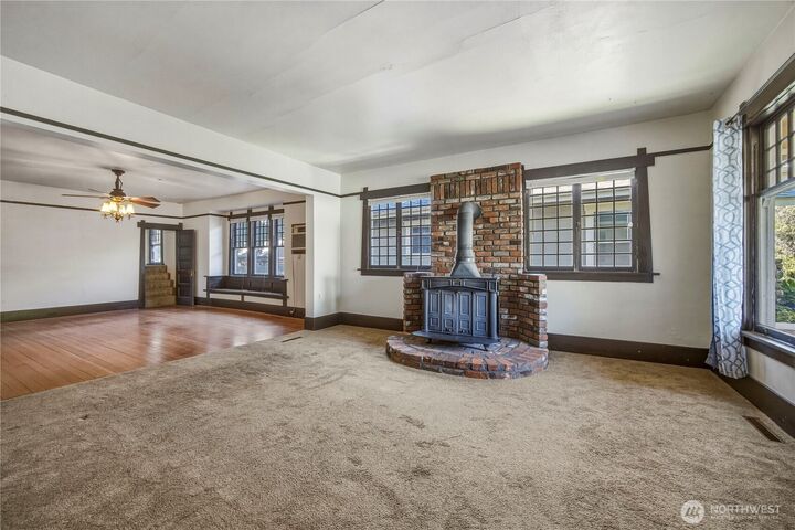 Property Photo:  618 S 2nd Avenue  WA 99362 