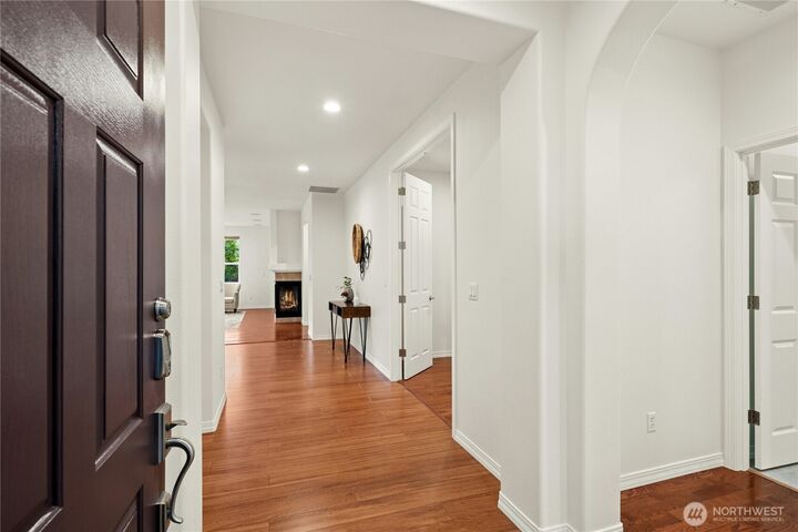 Property Photo:  13443  Mahonia Place NE  WA 98053 