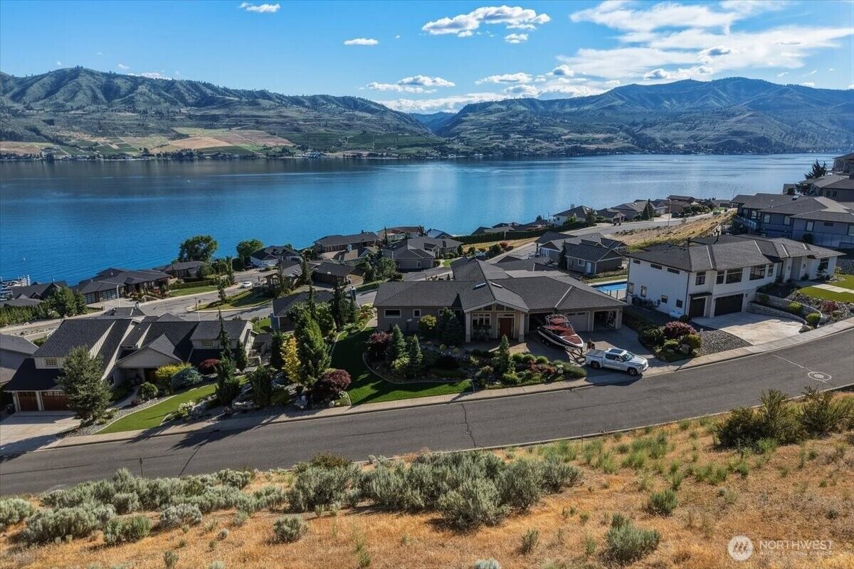 Property Photo: 112 Crystal Crest Drive WA 98816