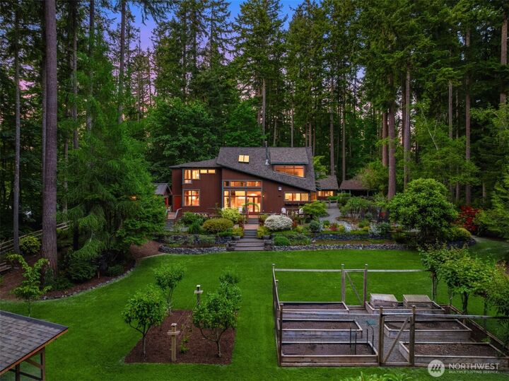 Property Photo: 6900 NE Dolphin Drive WA 98110