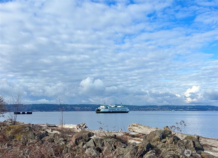 Property Photo:  406  Prospect Avenue  WA 98275 