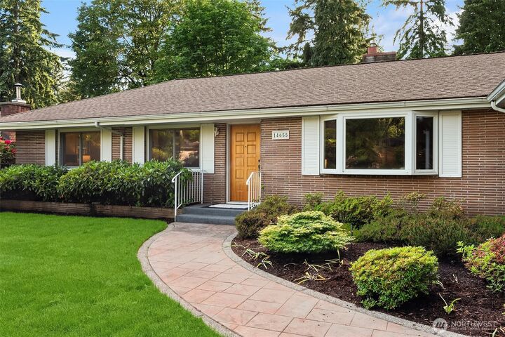 Property Photo:  14655  22nd Avenue SW  WA 98166 