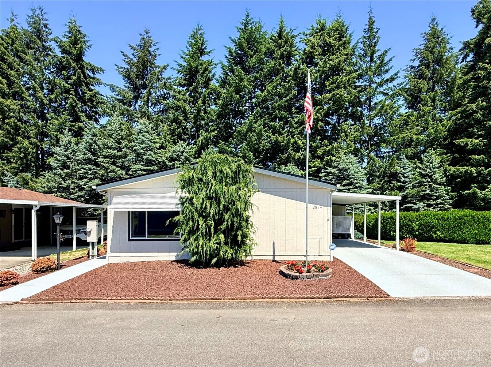 Property Photo:  2514  Alonda Lane NE  WA 98516 