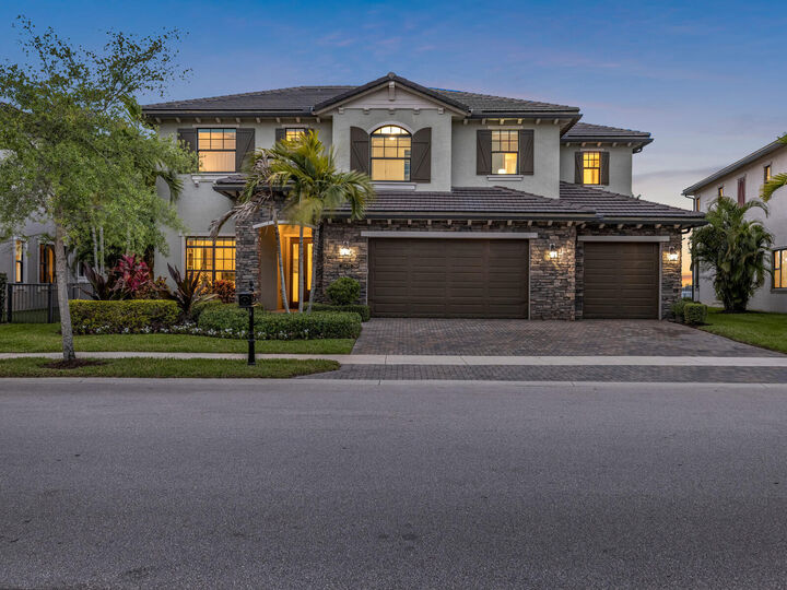 Property Photo: 11631 W Watercrest Cir Circle W FL 33076