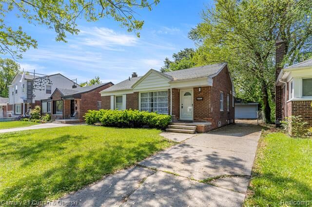 Property Photo:  26431 Stollman Drive  MI 48141 