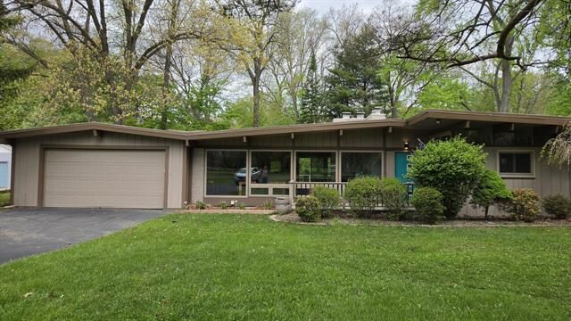 Property Photo:  32619 Greenland Court  MI 48154 