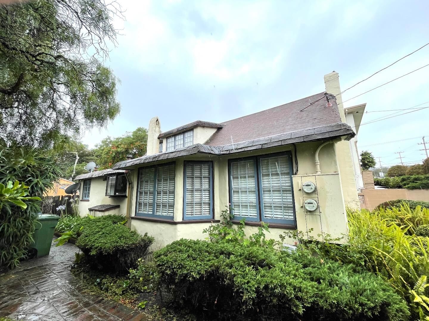 Property Photo: 541 & 539 West Franklin Street CA 93940