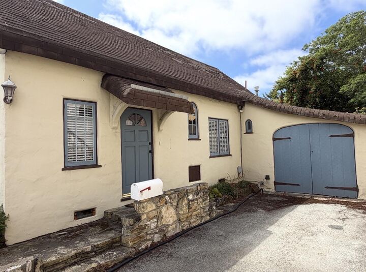 Property Photo: 541 & 539 West Franklin Street CA 93940