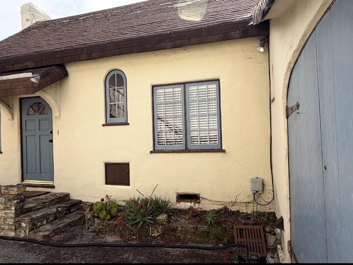 Property Photo: 541 & 539 West Franklin Street CA 93940