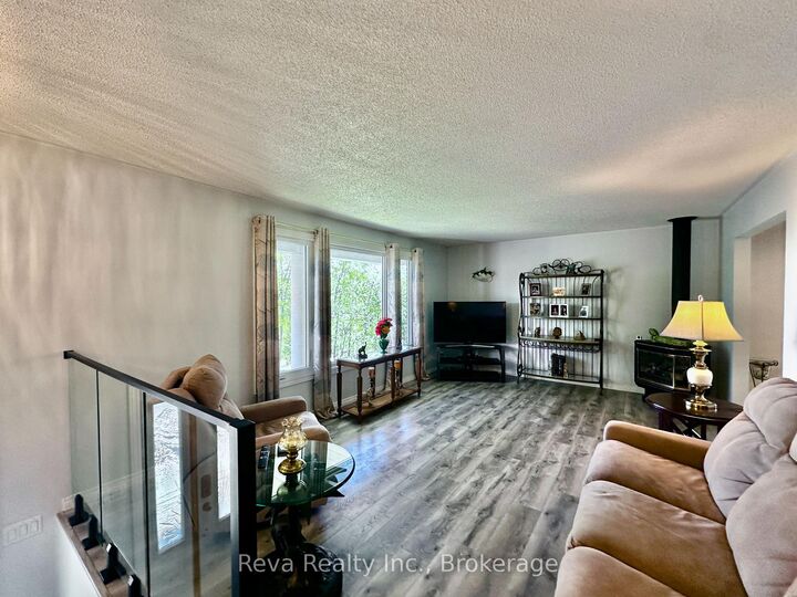 Property Photo: 11 Ridge Road ON K0L 1C0