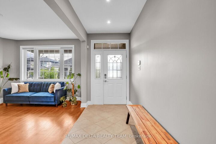 1811 Kingsdale Avenue — photo 1