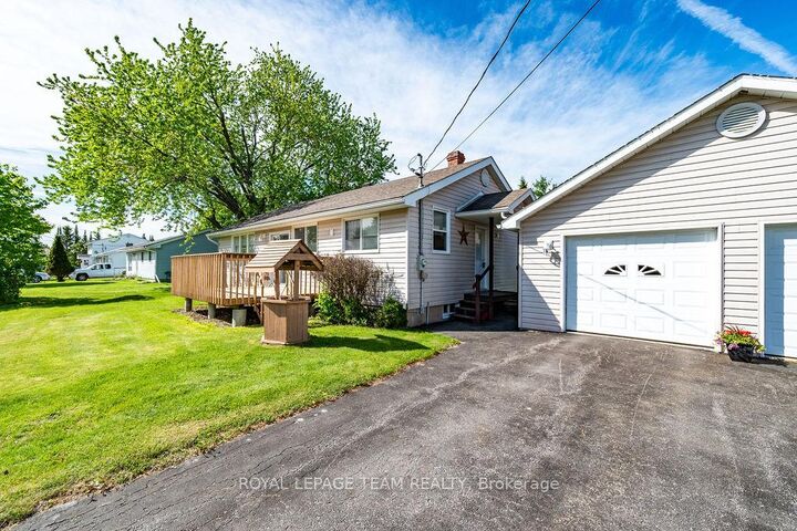 Property Photo: 111 Campbell Drive ON K7S 3G9