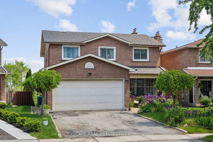 Property Photo: 4356 Wakefield Crescent ON L5C 4N2