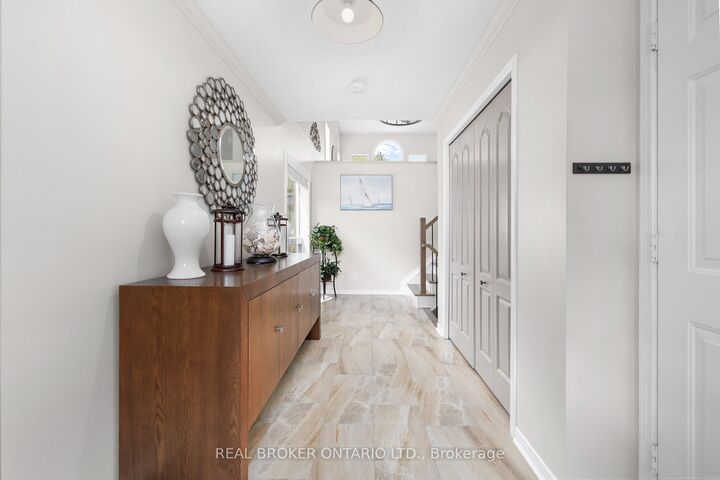 Property Photo: 124 Macassa Circle ON K2T 1J9