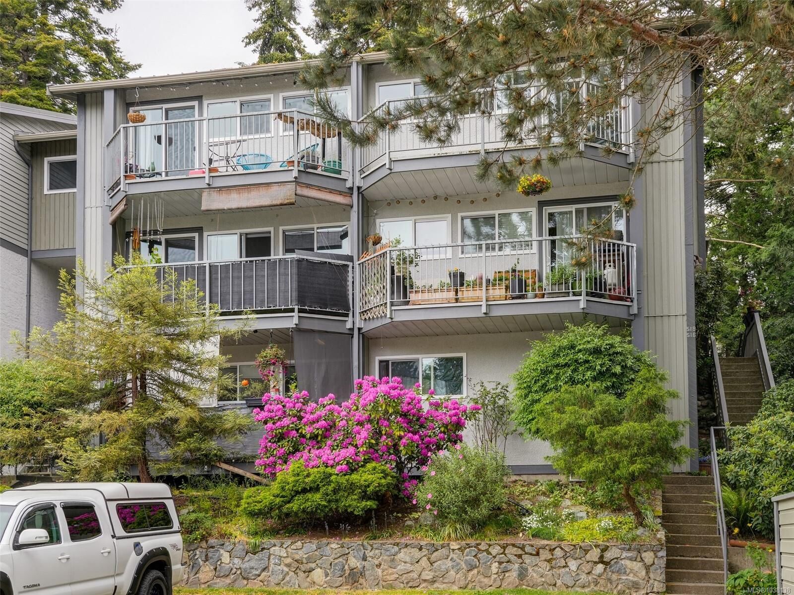 Property Photo: 518 Carnation Pl BC V8Z 6G6