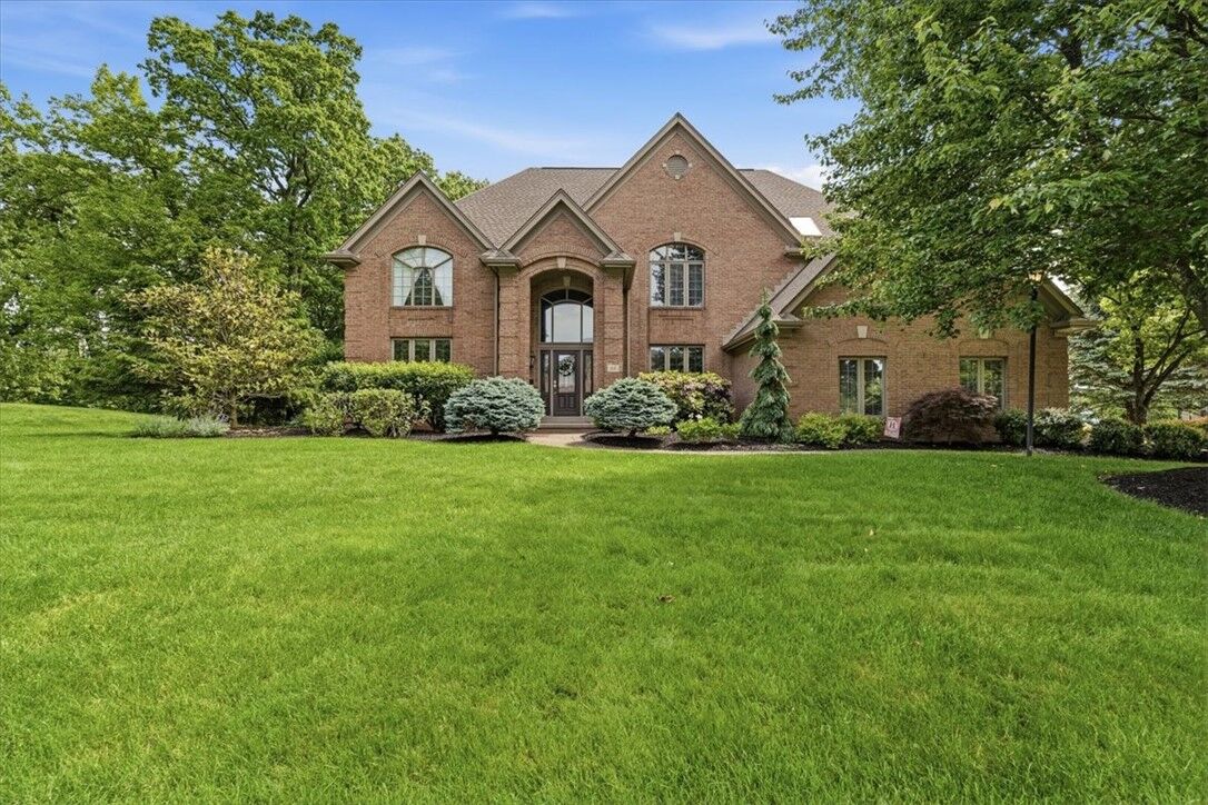 Property Photo:  117 Lyndhurst Cir  PA 15090 