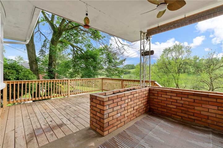 Property Photo:  545 Manifold Rd  PA 15301 