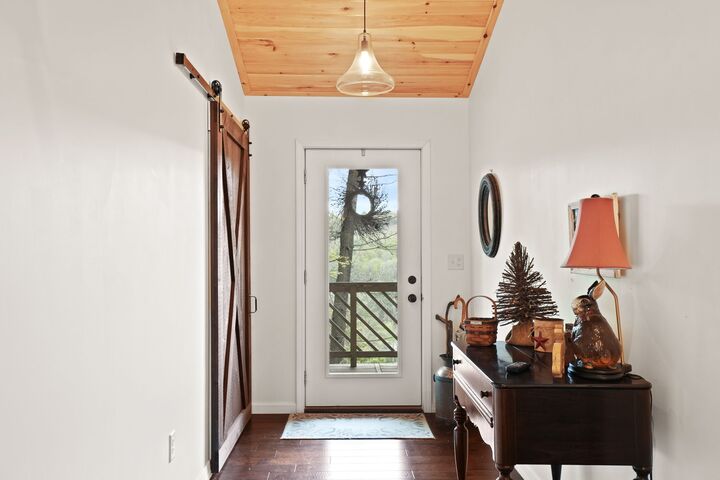 Property Photo:  229 Rundall Place  NY 13905 