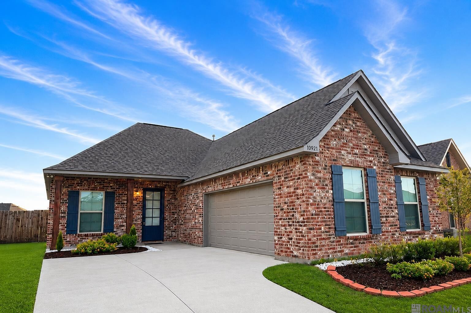 Property Photo:  10921 Maitland Ave  LA 70810 
