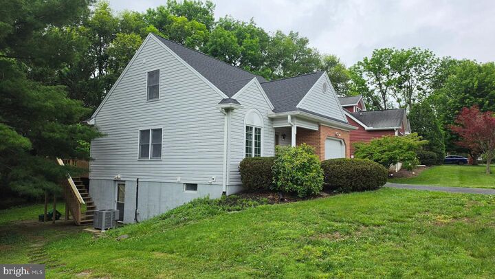 Property Photo: 122 Hensel WV 25443