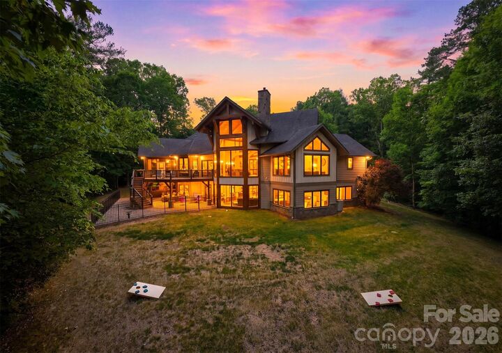Property Photo:  308 Riverwalk Drive  NC 28612 