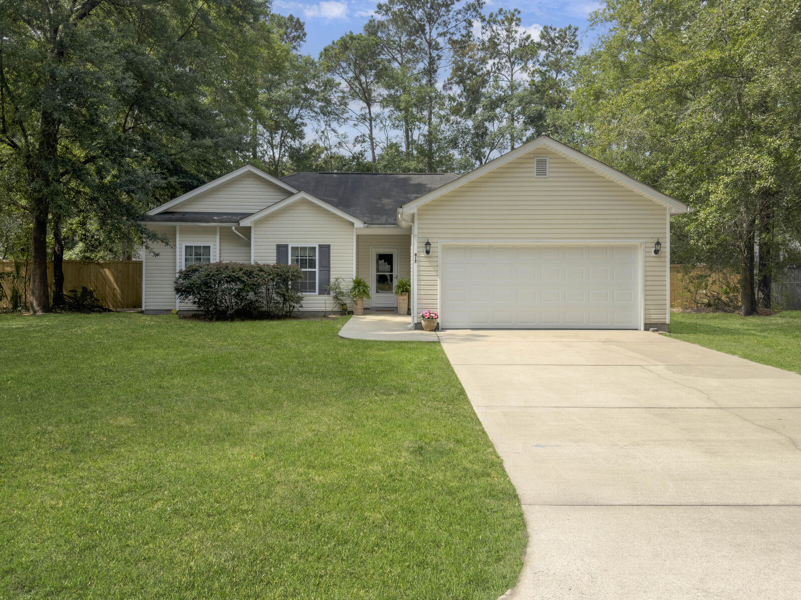 Property Photo:  417 Hazel Street  SC 29488 