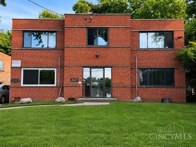 Property Photo:  2613 Chesterfield Court  OH 45239 