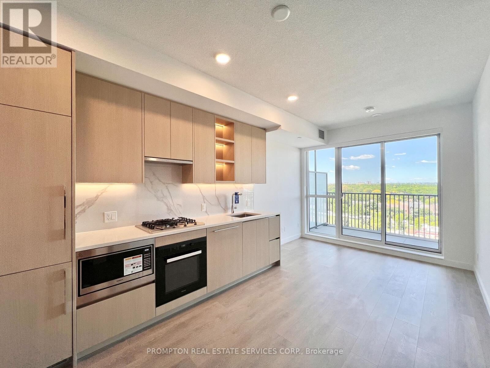 Property Photo: 68 Esther Shiner Boulevard 1008 ON M2K 0J6