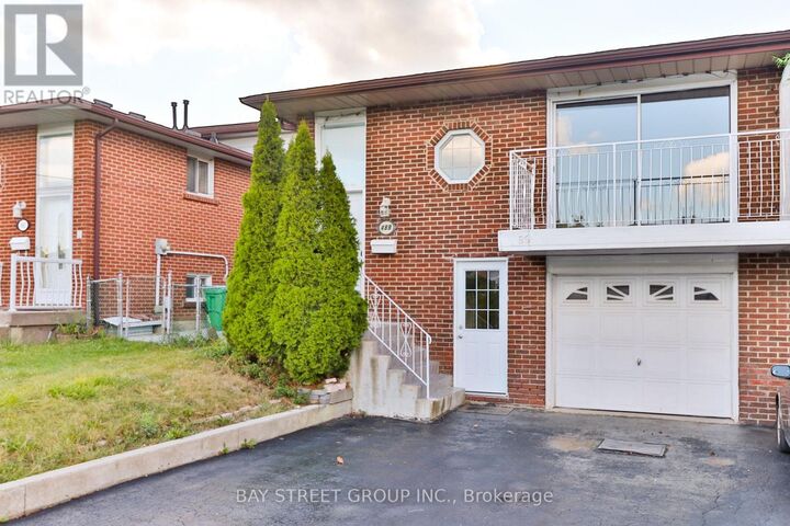 Property Photo:  489 Fergo Avenue  ON L5B 2J2 