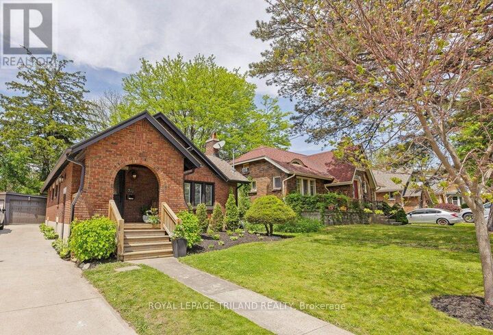 Property Photo:  576 St James Street  ON N5Y 3P6 