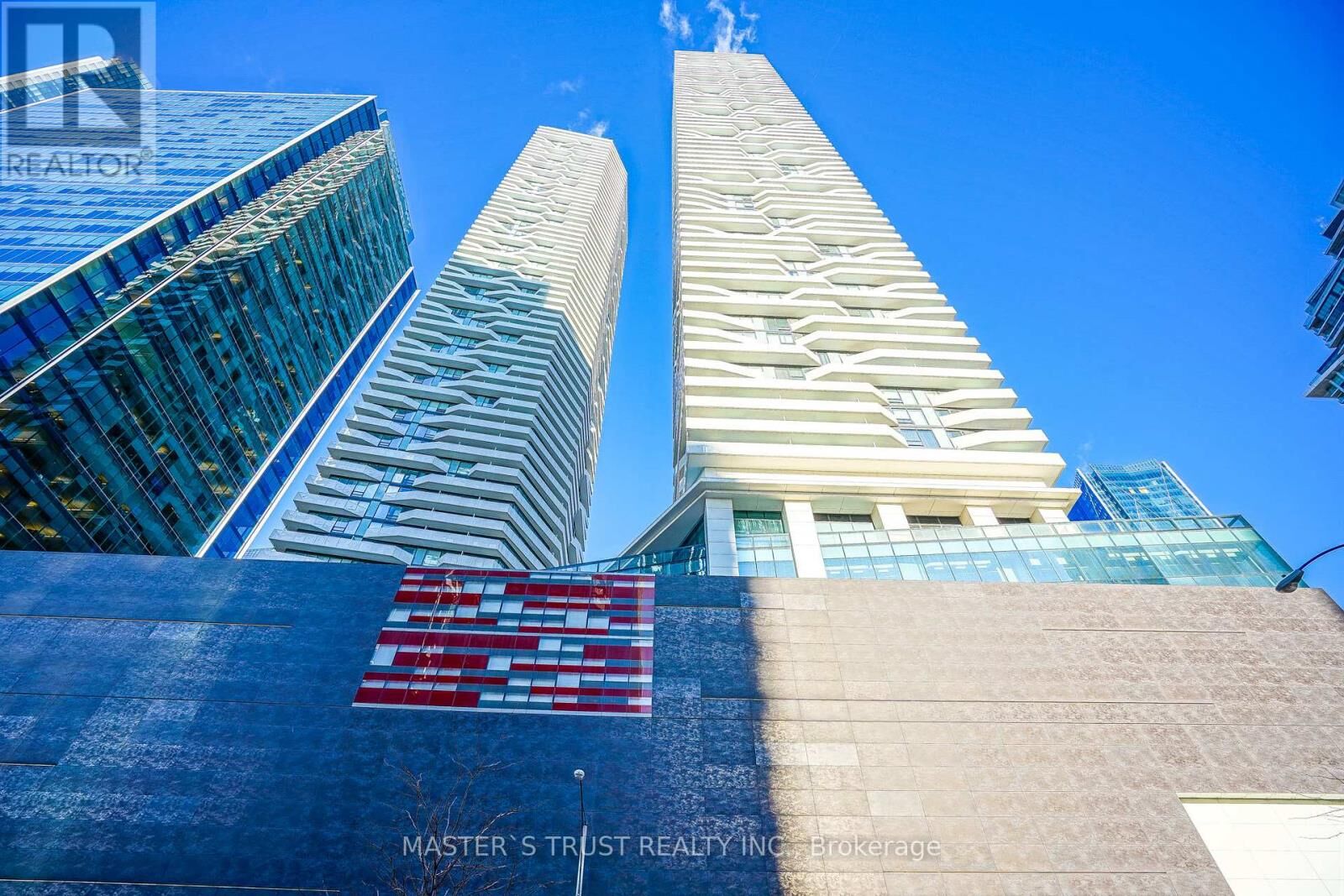 Property Photo: 88 Harbour Street 2809 ON M5J 0C3