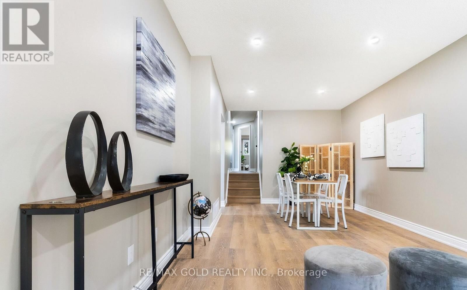 Photo de la propriété:  27 Sylvia Street  ON L4M 5J2 